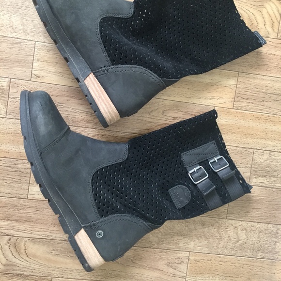 Sorel Major Pull On Perforated Suede Boots - Picture 4 of 9